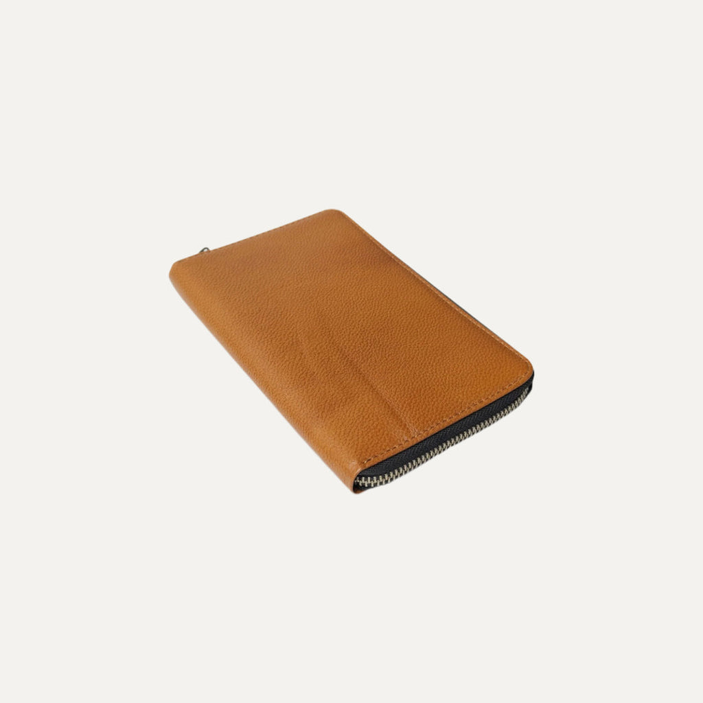 Voyager Passport Folio tan