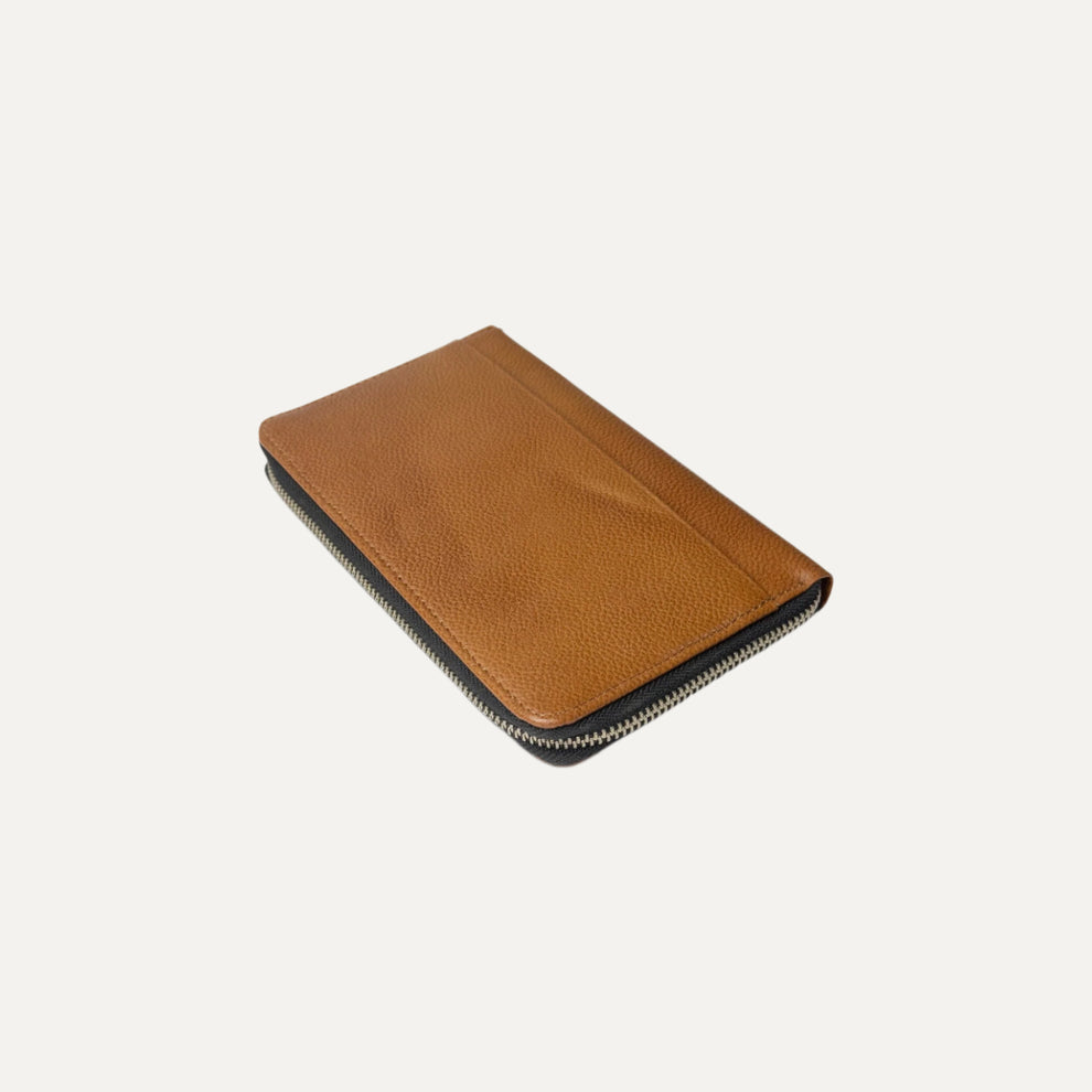 Voyager Passport Folio tan