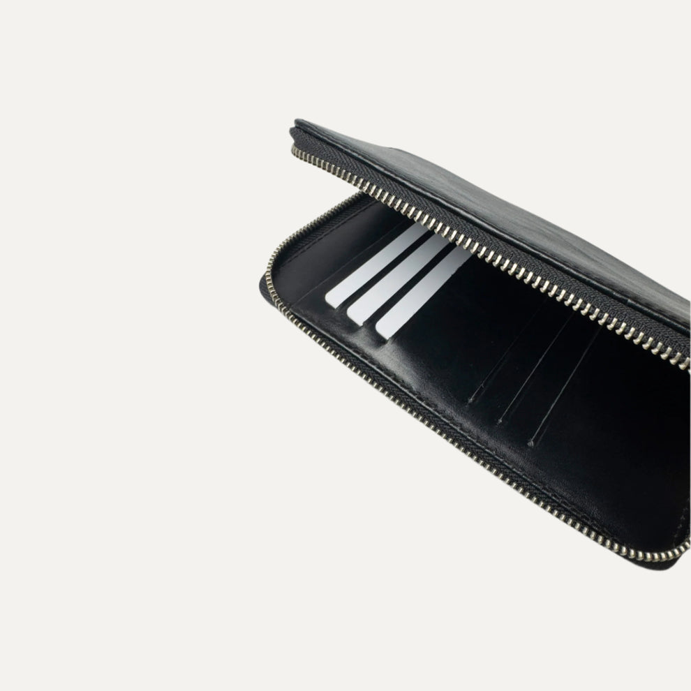 Voyager Passport Folio black