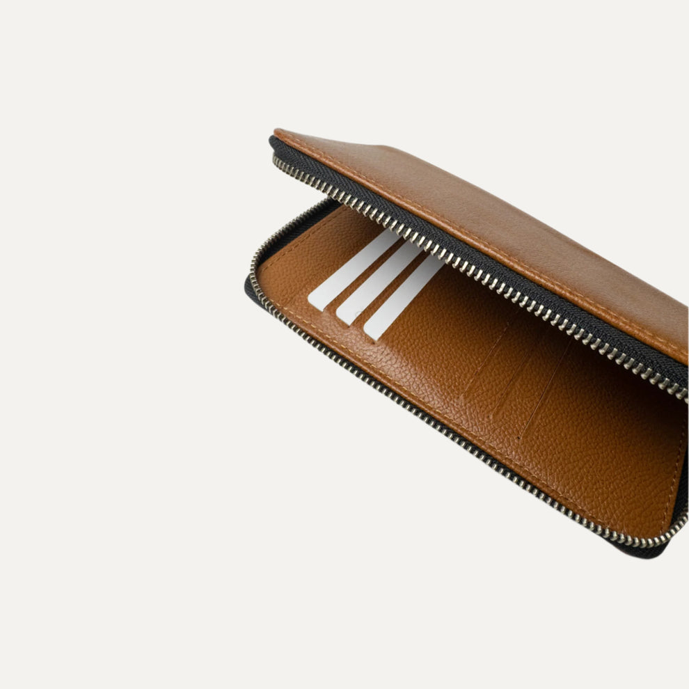 Voyager Passport Folio tan