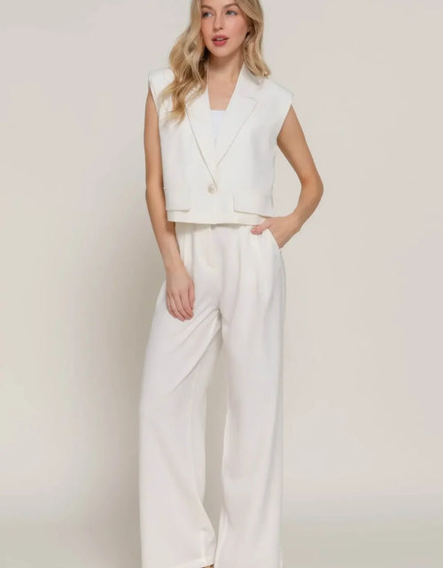 Load image into Gallery viewer, Evorin Women's White Wide Collar Blazer with Shoulder Pads
