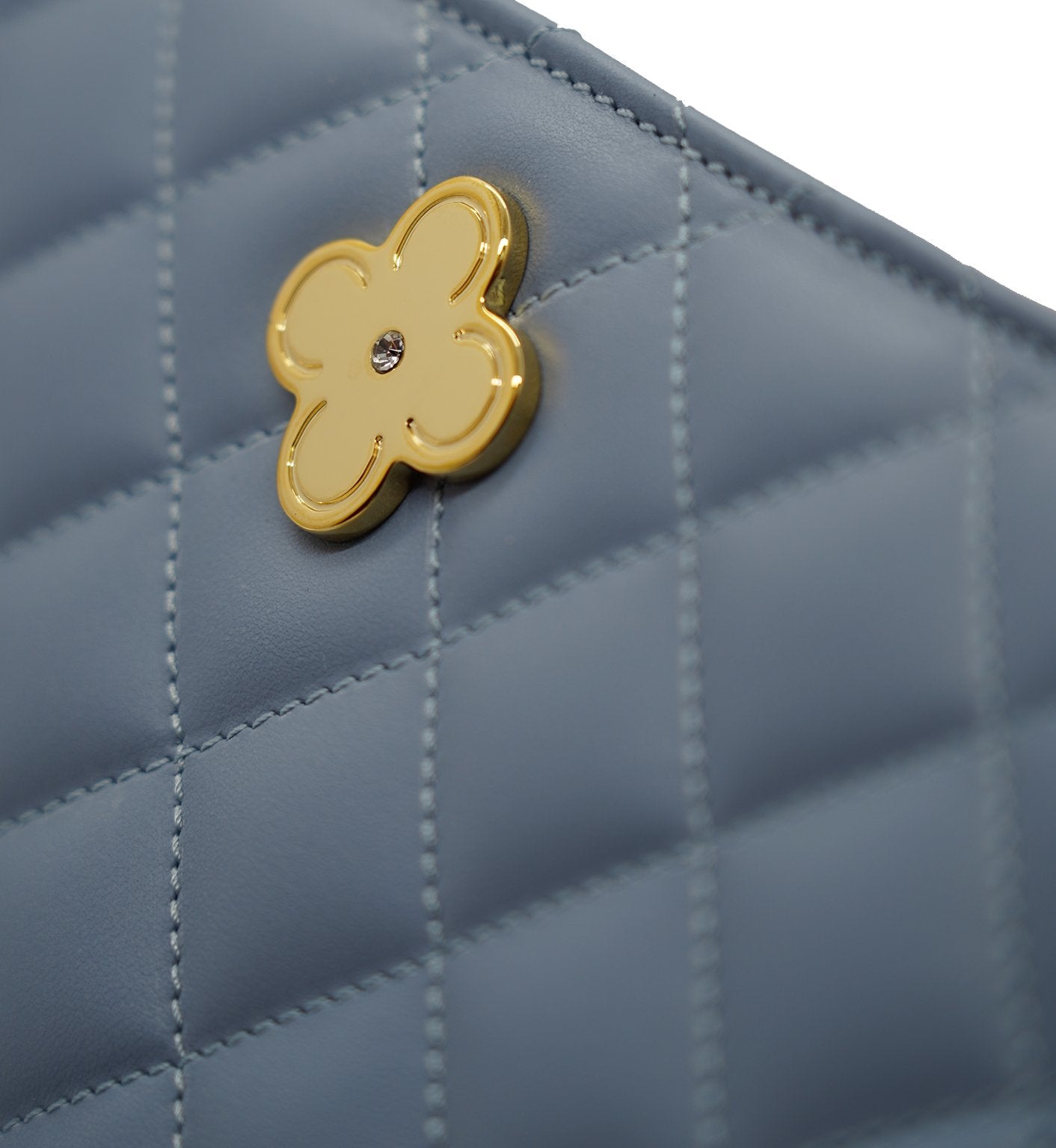 Opèra Quilted Blue Lavanda leather shoulder chain bag
