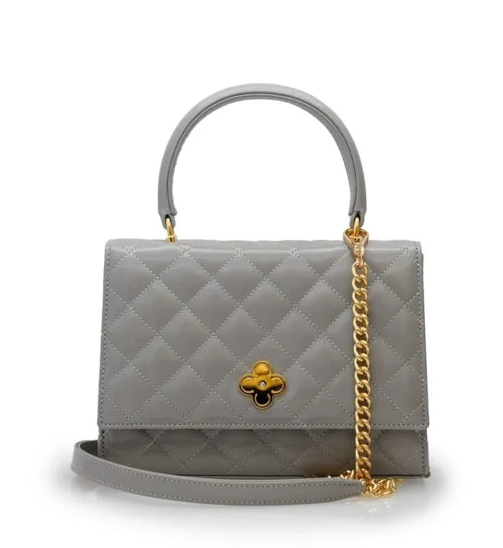 حقيبة أوبرا الجلدية المبطنة باللون الرمادي اللؤلؤي 