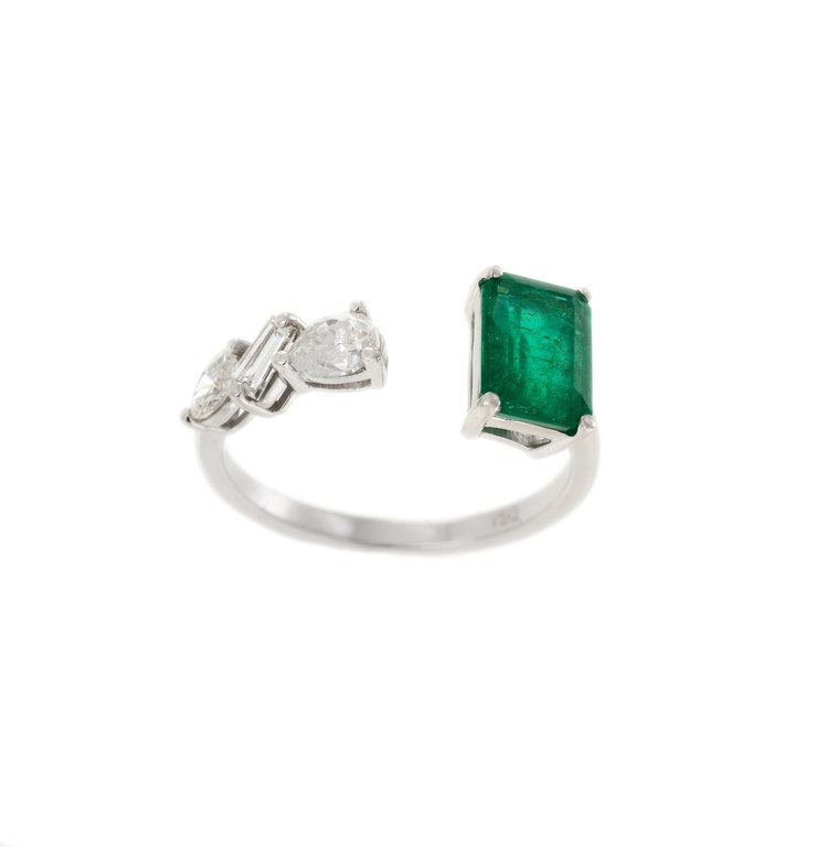 Naya Emerald Ring