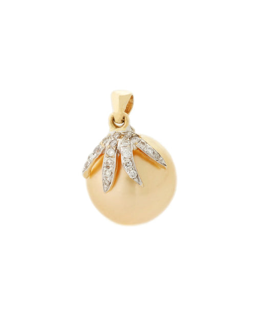 تحميل الصورة إلى عارض المعرض، The Roman Shell Pendant الصّدفة الرومانيّة

