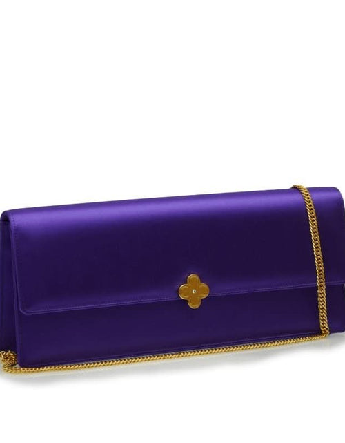 تحميل الصورة إلى عارض المعرض، حقيبة كلاتش تايم 22 من الساتان الأرجواني مرصعة بالجواهر
