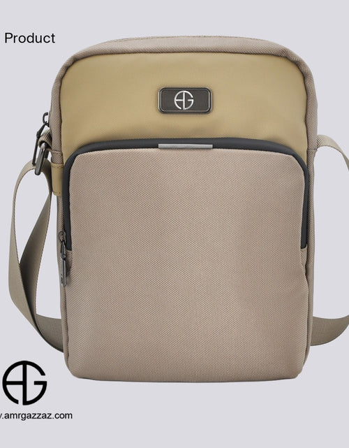 تحميل الصورة إلى عارض المعرض، حقيبة AG Stealth Crossbody - إصدار مموه باللون الأسود
