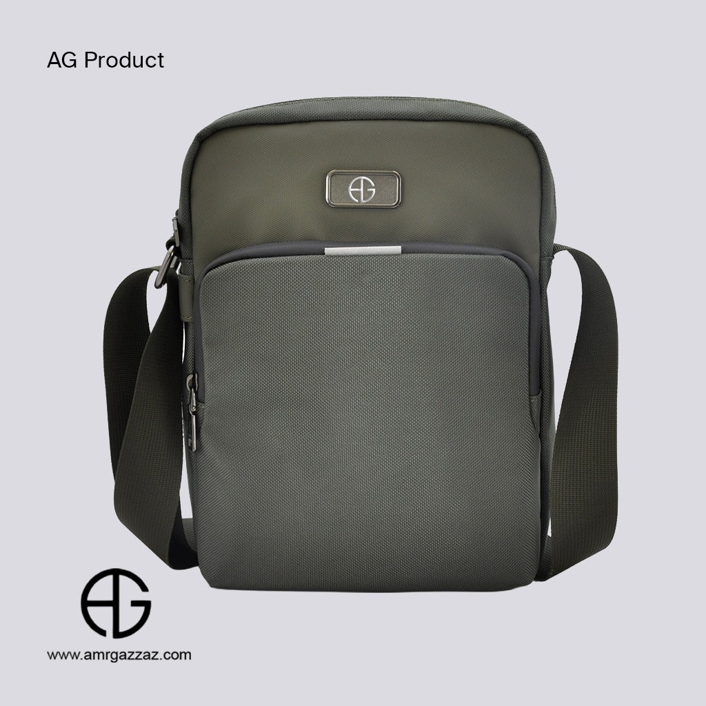 حقيبة AG Stealth Crossbody - إصدار مموه باللون الأسود