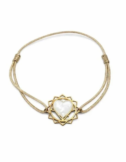 تحميل الصورة إلى عارض المعرض، Gold Heart Chakra Bracelet
