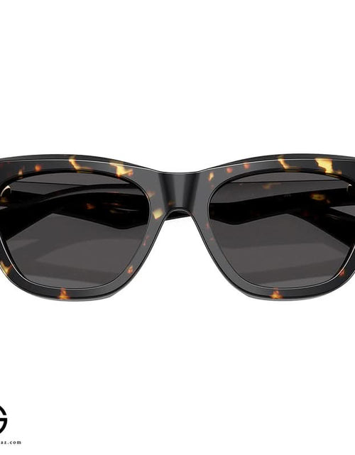 Load image into Gallery viewer, AmrGazzaz عمرو_قزاز LuxuryPerfumes عطور_فاخرة AuthenticPerfume عطور_أصلية NicheFragrance عطور_نيش PerfumeKSA عطور_السعودية ShopOnlineKSA تسوق_أونلاين LuxuryShopping متجر_عطور
