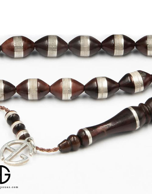 Load image into Gallery viewer, AmrGazzaz عمرو_قزاز LuxuryPerfumes عطور_فاخرة AuthenticPerfume عطور_أصلية NicheFragrance عطور_نيش PerfumeKSA عطور_السعودية ShopOnlineKSA تسوق_أونلاين LuxuryShopping متجر_عطور
