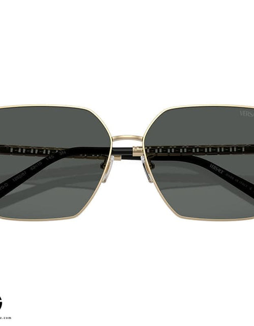 Load image into Gallery viewer, AmrGazzaz عمرو_قزاز LuxuryPerfumes عطور_فاخرة AuthenticPerfume عطور_أصلية NicheFragrance عطور_نيش PerfumeKSA عطور_السعودية ShopOnlineKSA تسوق_أونلاين LuxuryShopping متجر_عطور
