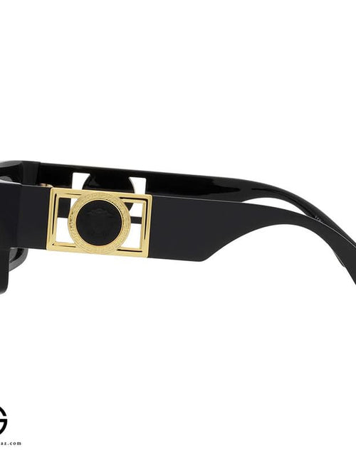 Load image into Gallery viewer, AmrGazzaz عمرو_قزاز LuxuryPerfumes عطور_فاخرة AuthenticPerfume عطور_أصلية NicheFragrance عطور_نيش PerfumeKSA عطور_السعودية ShopOnlineKSA تسوق_أونلاين LuxuryShopping متجر_عطور
