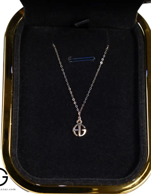 Load image into Gallery viewer, AmrGazzaz عمرو_قزاز LuxuryPerfumes عطور_فاخرة AuthenticPerfume عطور_أصلية NicheFragrance عطور_نيش PerfumeKSA عطور_السعودية ShopOnlineKSA تسوق_أونلاين LuxuryShopping متجر_عطور
