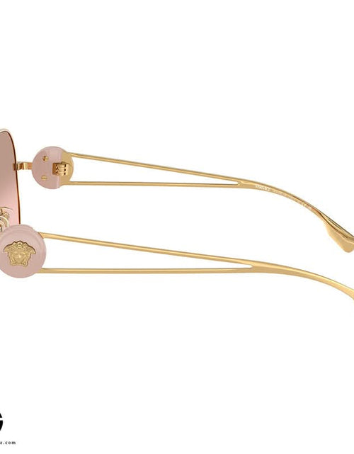 Load image into Gallery viewer, AmrGazzaz عمرو_قزاز LuxuryPerfumes عطور_فاخرة AuthenticPerfume عطور_أصلية NicheFragrance عطور_نيش PerfumeKSA عطور_السعودية ShopOnlineKSA تسوق_أونلاين LuxuryShopping متجر_عطور
