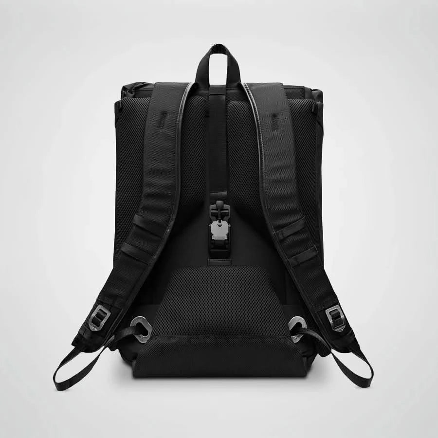 TITANIUM ANTI-THEFT SPEED BACKPACK - LIMITED EDITION - Amr Gazzaz Store