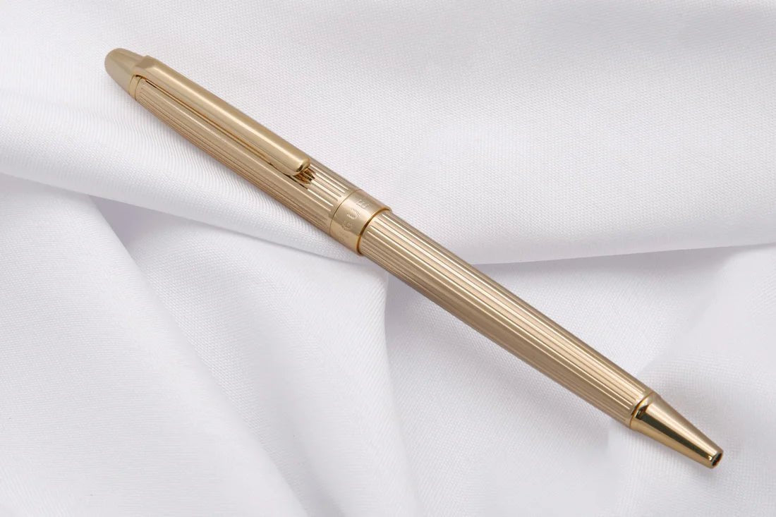 AmrGazzaz عمرو_قزاز LuxuryPerfumes عطور_فاخرة AuthenticPerfume عطور_أصلية NicheFragrance عطور_نيش PerfumeKSA عطور_السعودية ShopOnlineKSA تسوق_أونلاين LuxuryShopping متجر_عطور