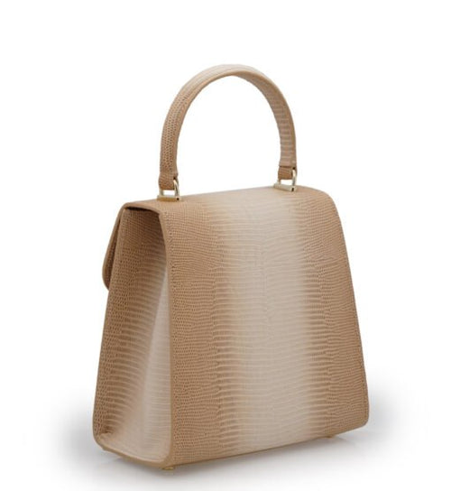 Load image into Gallery viewer, AmrGazzaz عمرو_قزاز LuxuryPerfumes عطور_فاخرة AuthenticPerfume عطور_أصلية NicheFragrance عطور_نيش PerfumeKSA عطور_السعودية ShopOnlineKSA تسوق_أونلاين LuxuryShopping متجر_عطور
