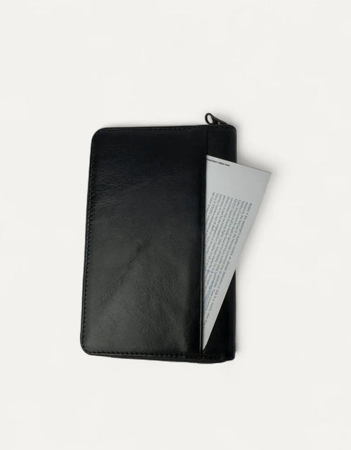 تحميل الصورة إلى عارض المعرض، AmrGazzaz عمرو_قزاز LuxuryPerfumes عطور_فاخرة AuthenticPerfume عطور_أصلية NicheFragrance عطور_نيش PerfumeKSA عطور_السعودية ShopOnlineKSA تسوق_أونلاين LuxuryShopping متجر_عطور
