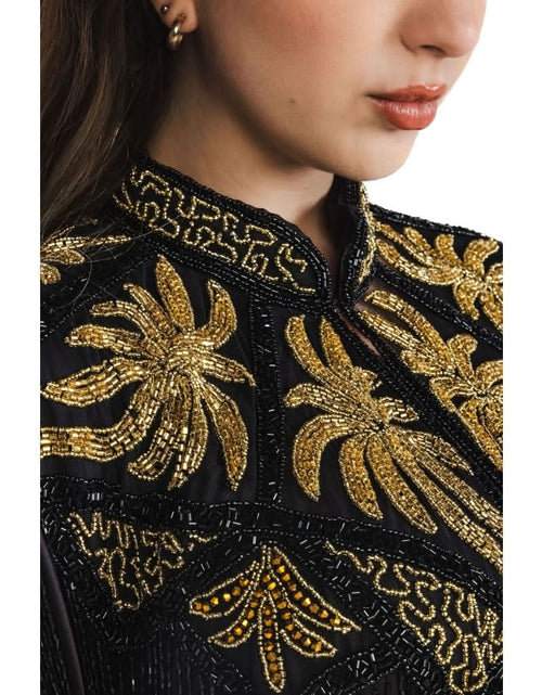 Load image into Gallery viewer, AmrGazzaz عمرو_قزاز LuxuryPerfumes عطور_فاخرة AuthenticPerfume عطور_أصلية NicheFragrance عطور_نيش PerfumeKSA عطور_السعودية ShopOnlineKSA تسوق_أونلاين LuxuryShopping متجر_عطور
