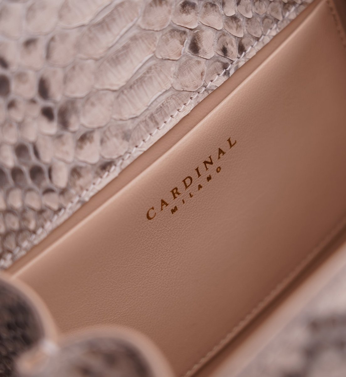 AmrGazzaz عمرو_قزاز LuxuryPerfumes عطور_فاخرة AuthenticPerfume عطور_أصلية NicheFragrance عطور_نيش PerfumeKSA عطور_السعودية ShopOnlineKSA تسوق_أونلاين LuxuryShopping متجر_عطور