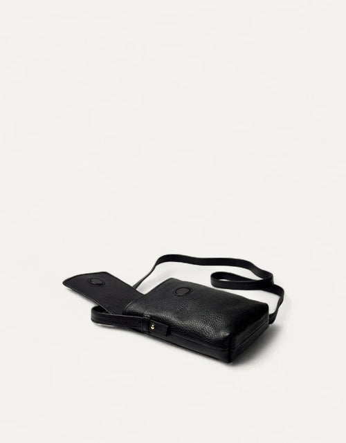 Load image into Gallery viewer, AmrGazzaz عمرو_قزاز LuxuryPerfumes عطور_فاخرة AuthenticPerfume عطور_أصلية NicheFragrance عطور_نيش PerfumeKSA عطور_السعودية ShopOnlineKSA تسوق_أونلاين LuxuryShopping متجر_عطور
