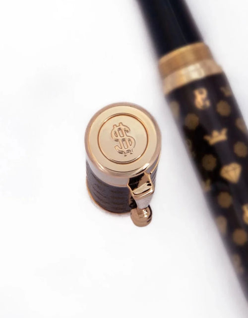 Load image into Gallery viewer, AmrGazzaz عمرو_قزاز LuxuryPerfumes عطور_فاخرة AuthenticPerfume عطور_أصلية NicheFragrance عطور_نيش PerfumeKSA عطور_السعودية ShopOnlineKSA تسوق_أونلاين LuxuryShopping متجر_عطور
