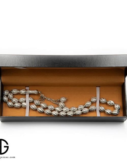 تحميل الصورة إلى عارض المعرض، AmrGazzaz عمرو_قزاز LuxuryPerfumes عطور_فاخرة AuthenticPerfume عطور_أصلية NicheFragrance عطور_نيش PerfumeKSA عطور_السعودية ShopOnlineKSA تسوق_أونلاين LuxuryShopping متجر_عطور
