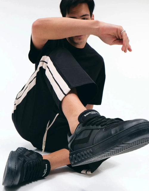 Load image into Gallery viewer, AmrGazzaz عمرو_قزاز LuxuryPerfumes عطور_فاخرة AuthenticPerfume عطور_أصلية NicheFragrance عطور_نيش PerfumeKSA عطور_السعودية ShopOnlineKSA تسوق_أونلاين LuxuryShopping متجر_عطور
