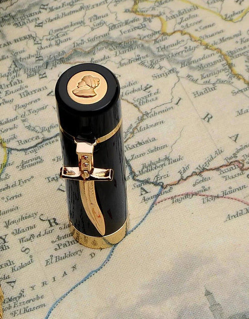 Load image into Gallery viewer, AmrGazzaz عمرو_قزاز LuxuryPerfumes عطور_فاخرة AuthenticPerfume عطور_أصلية NicheFragrance عطور_نيش PerfumeKSA عطور_السعودية ShopOnlineKSA تسوق_أونلاين LuxuryShopping متجر_عطور
