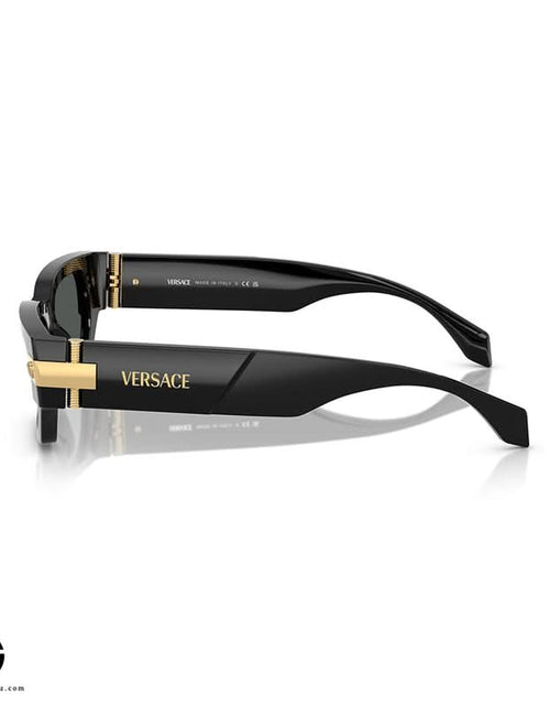 Load image into Gallery viewer, AmrGazzaz عمرو_قزاز LuxuryPerfumes عطور_فاخرة AuthenticPerfume عطور_أصلية NicheFragrance عطور_نيش PerfumeKSA عطور_السعودية ShopOnlineKSA تسوق_أونلاين LuxuryShopping متجر_عطور
