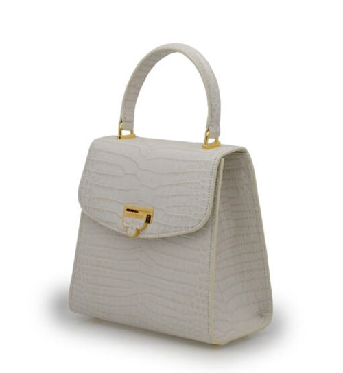 Load image into Gallery viewer, AmrGazzaz عمرو_قزاز LuxuryPerfumes عطور_فاخرة AuthenticPerfume عطور_أصلية NicheFragrance عطور_نيش PerfumeKSA عطور_السعودية ShopOnlineKSA تسوق_أونلاين LuxuryShopping متجر_عطور
