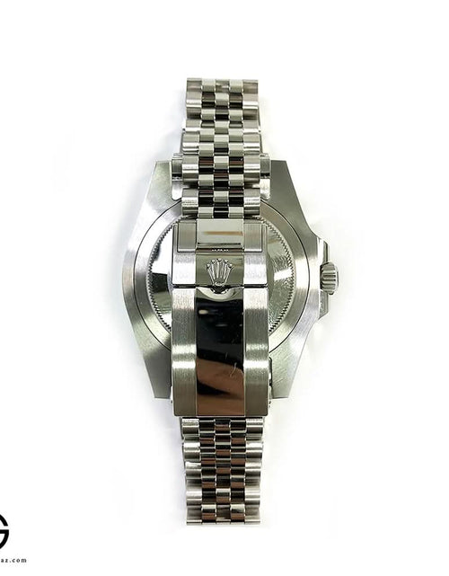 تحميل الصورة إلى عارض المعرض، AmrGazzaz عمرو_قزاز LuxuryPerfumes عطور_فاخرة AuthenticPerfume عطور_أصلية NicheFragrance عطور_نيش PerfumeKSA عطور_السعودية ShopOnlineKSA تسوق_أونلاين LuxuryShopping متجر_عطور
