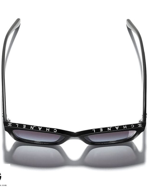 Load image into Gallery viewer, AmrGazzaz عمرو_قزاز LuxuryPerfumes عطور_فاخرة AuthenticPerfume عطور_أصلية NicheFragrance عطور_نيش PerfumeKSA عطور_السعودية ShopOnlineKSA تسوق_أونلاين LuxuryShopping متجر_عطور
