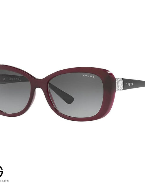 Load image into Gallery viewer, AmrGazzaz عمرو_قزاز LuxuryPerfumes عطور_فاخرة AuthenticPerfume عطور_أصلية NicheFragrance عطور_نيش PerfumeKSA عطور_السعودية ShopOnlineKSA تسوق_أونلاين LuxuryShopping متجر_عطور
