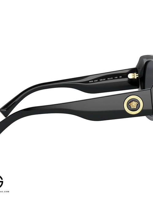 Load image into Gallery viewer, AmrGazzaz عمرو_قزاز LuxuryPerfumes عطور_فاخرة AuthenticPerfume عطور_أصلية NicheFragrance عطور_نيش PerfumeKSA عطور_السعودية ShopOnlineKSA تسوق_أونلاين LuxuryShopping متجر_عطور
