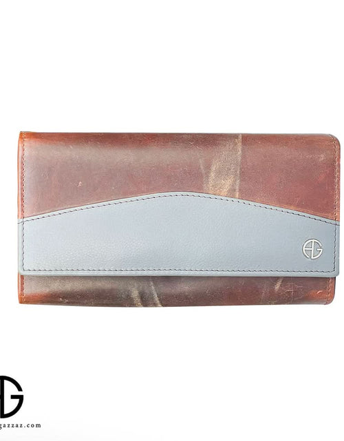 Load image into Gallery viewer, AmrGazzaz عمرو_قزاز LuxuryPerfumes عطور_فاخرة AuthenticPerfume عطور_أصلية NicheFragrance عطور_نيش PerfumeKSA عطور_السعودية ShopOnlineKSA تسوق_أونلاين LuxuryShopping متجر_عطور
