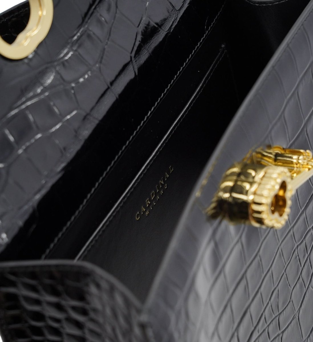 AmrGazzaz عمرو_قزاز LuxuryPerfumes عطور_فاخرة AuthenticPerfume عطور_أصلية NicheFragrance عطور_نيش PerfumeKSA عطور_السعودية ShopOnlineKSA تسوق_أونلاين LuxuryShopping متجر_عطور
