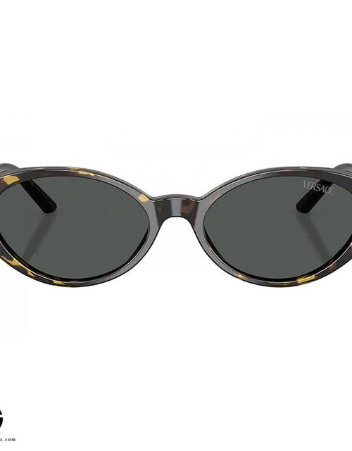 Load image into Gallery viewer, AmrGazzaz عمرو_قزاز LuxuryPerfumes عطور_فاخرة AuthenticPerfume عطور_أصلية NicheFragrance عطور_نيش PerfumeKSA عطور_السعودية ShopOnlineKSA تسوق_أونلاين LuxuryShopping متجر_عطور
