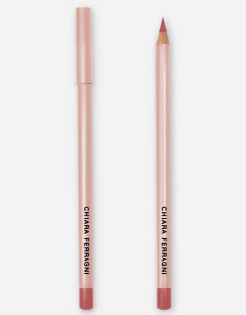 Load image into Gallery viewer, AmrGazzaz عمرو_قزاز LuxuryPerfumes عطور_فاخرة AuthenticPerfume عطور_أصلية NicheFragrance عطور_نيش PerfumeKSA عطور_السعودية ShopOnlineKSA تسوق_أونلاين LuxuryShopping متجر_عطور
