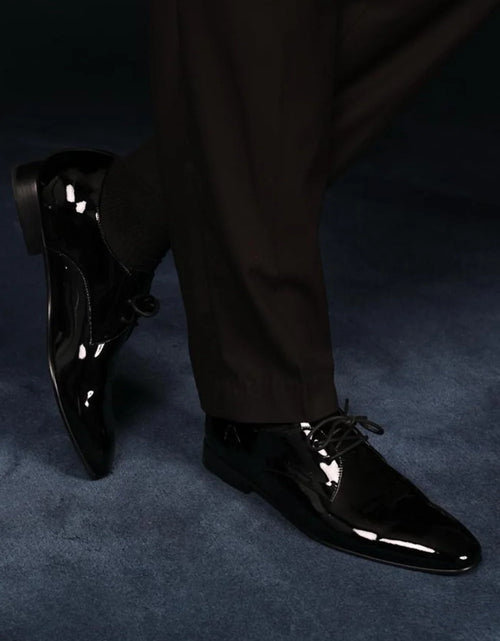Load image into Gallery viewer, Sleek Regal Oxfordy
