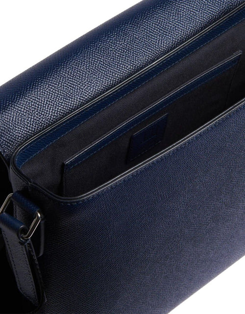 تحميل الصورة إلى عارض المعرض، Dunhill Cadogan Small Flap Messenger Navy
