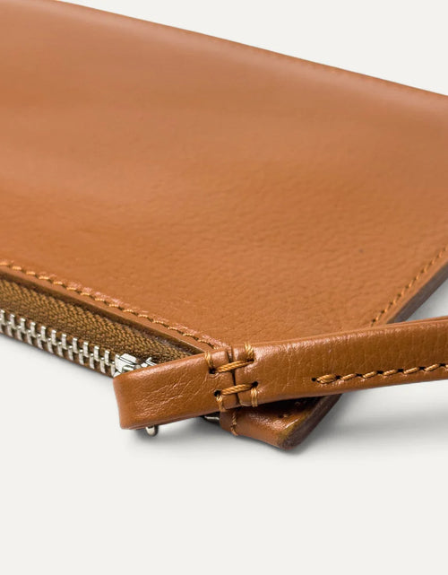 Load image into Gallery viewer, Travel Pouch Compact Camel
