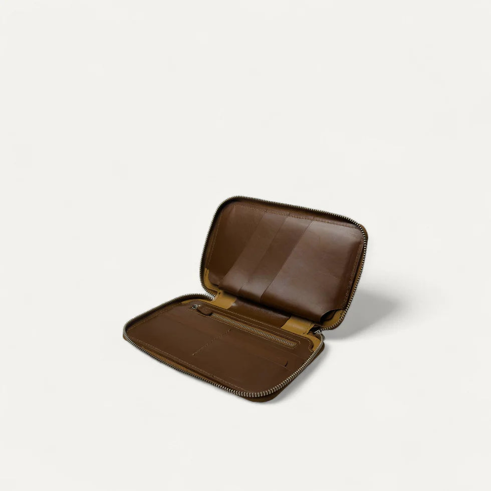 Voyager Travel Folio Brown