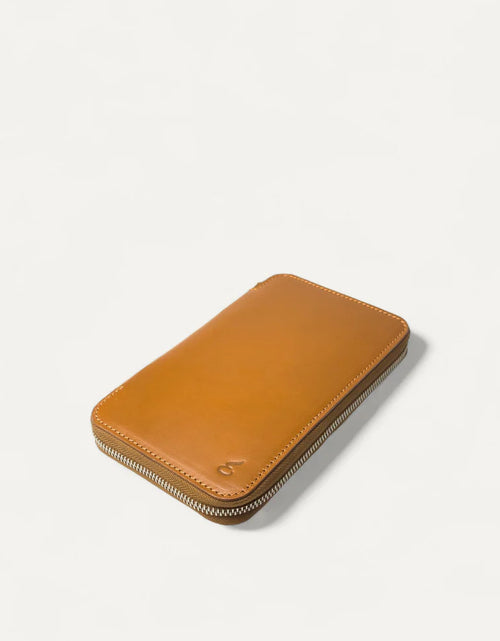 Load image into Gallery viewer, Voyager Travel Folio mustard
