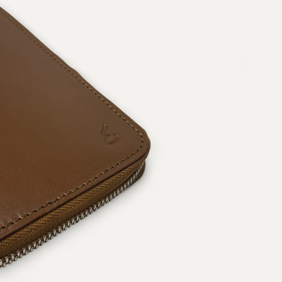 Voyager Travel Folio Brown
