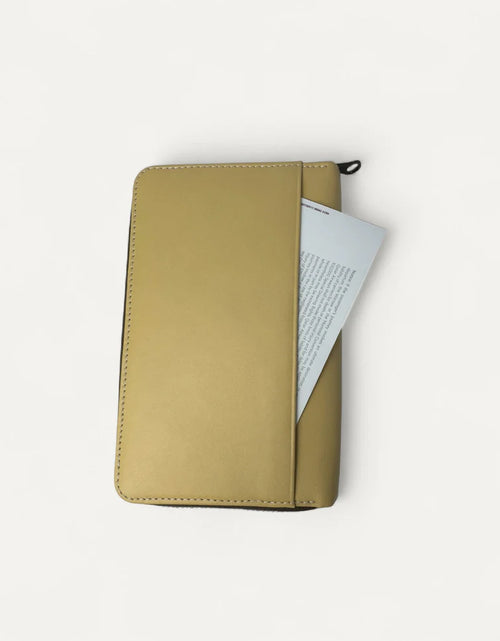 Load image into Gallery viewer, Voyager Travel Wallet Beige
