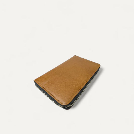 Voyager Travel Wallet Tan