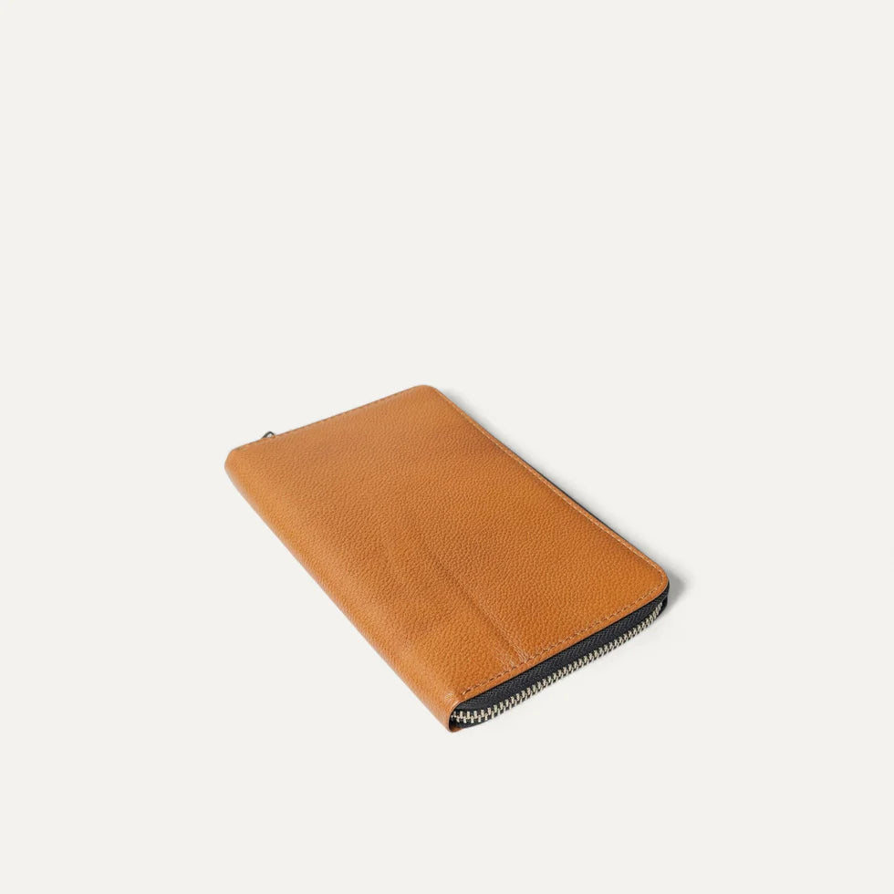 Voyager Travel Wallet Tan
