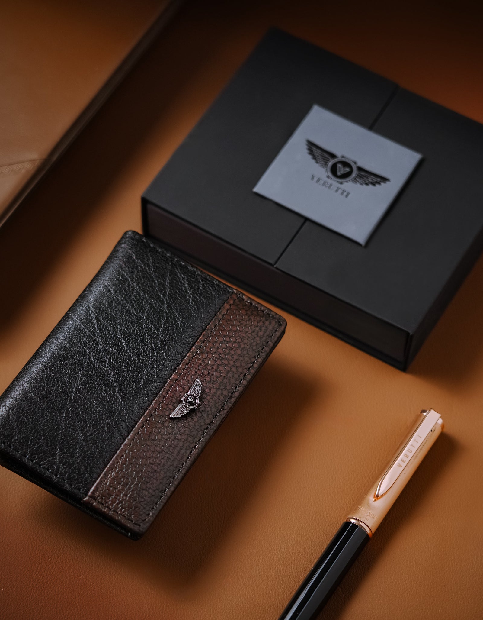 Men’s Leather Wallet –Black and Brown Cowhide – Verutti VRW-5008-1